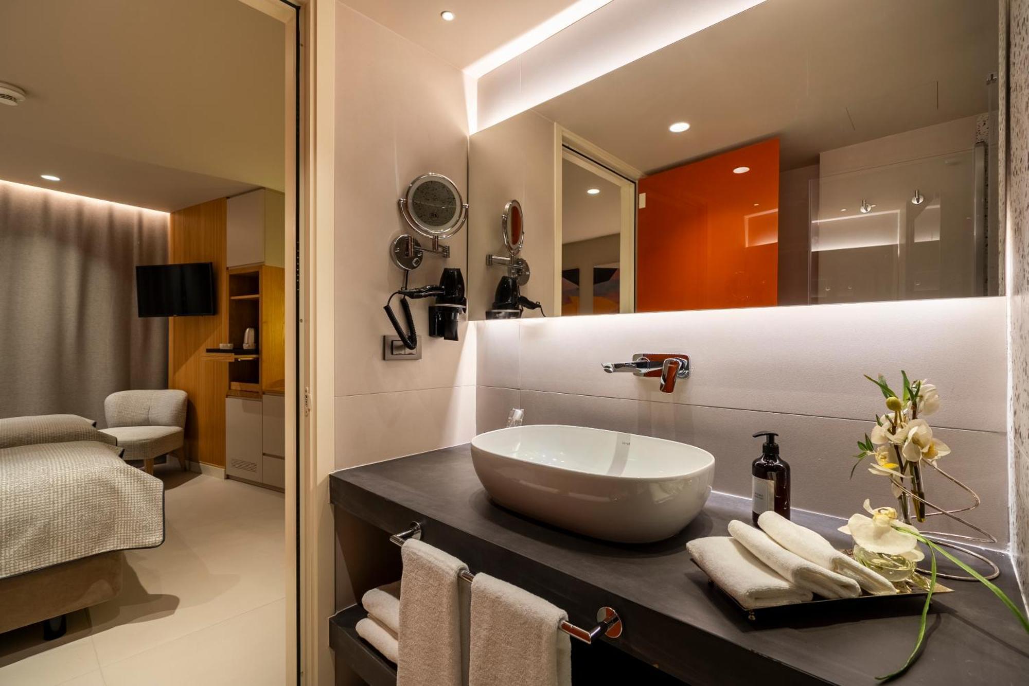 Erk Hotel Istanbul Exterior photo